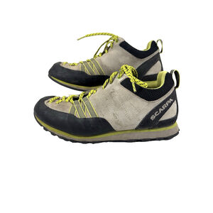 Scarpa Crux Boots Size: EU 40 US: Men 6 (lady 7) Vibram sole $150